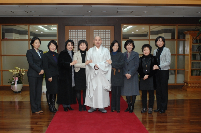 2010.01.13_한나라당 서울지역부인회 예방 (9)